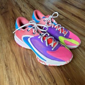 Zoom freak 4 vivid purple sz 8